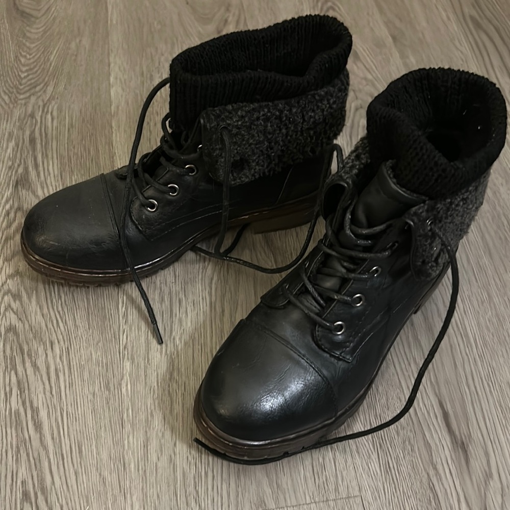 Coolway Just Breathe Women's Layered Black Leather